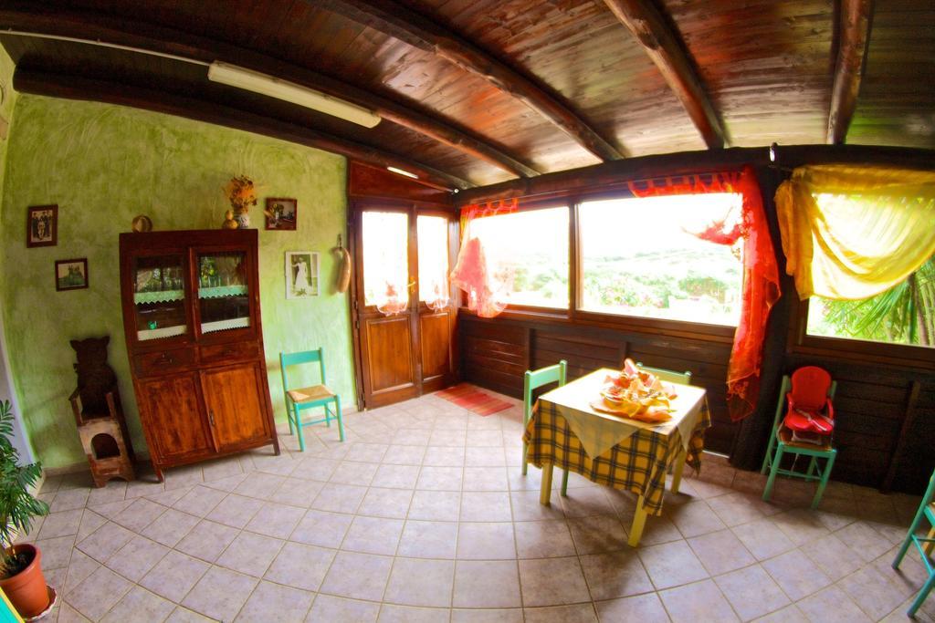 Agriturismo Sardo Villa Campavaglio Екстериор снимка